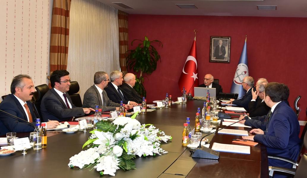 Bakan Avcı, Türk Dünyası Vakfı Mütevelli Heyet Toplantısı´na katıldı